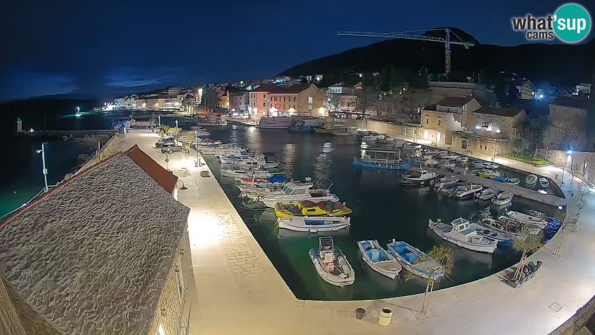 Webcam Bol Harbour – Live View of Bol Riva & Marina
