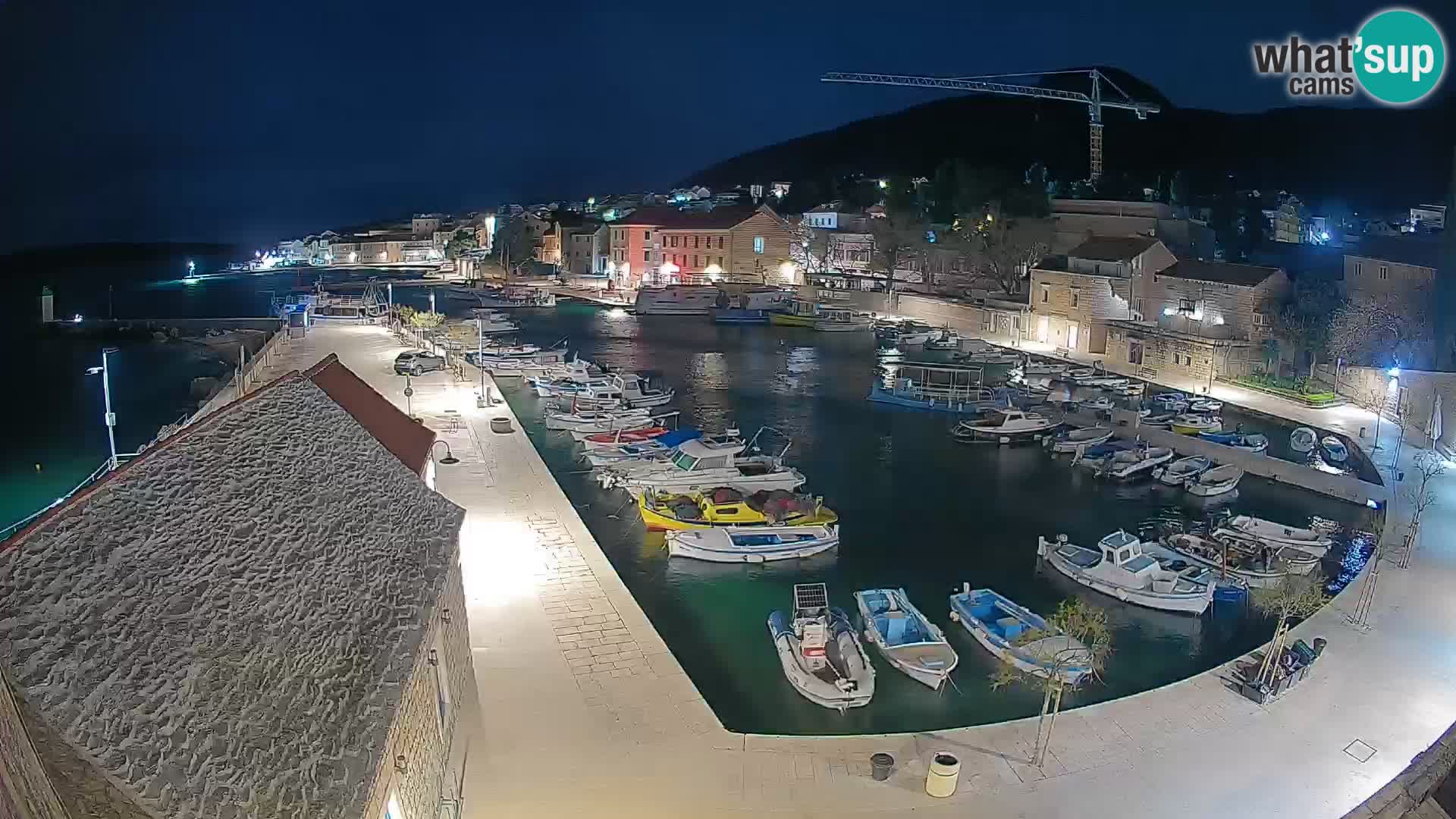 Webcam Bol Hafen – Liveblick auf Bol Riva & Marina