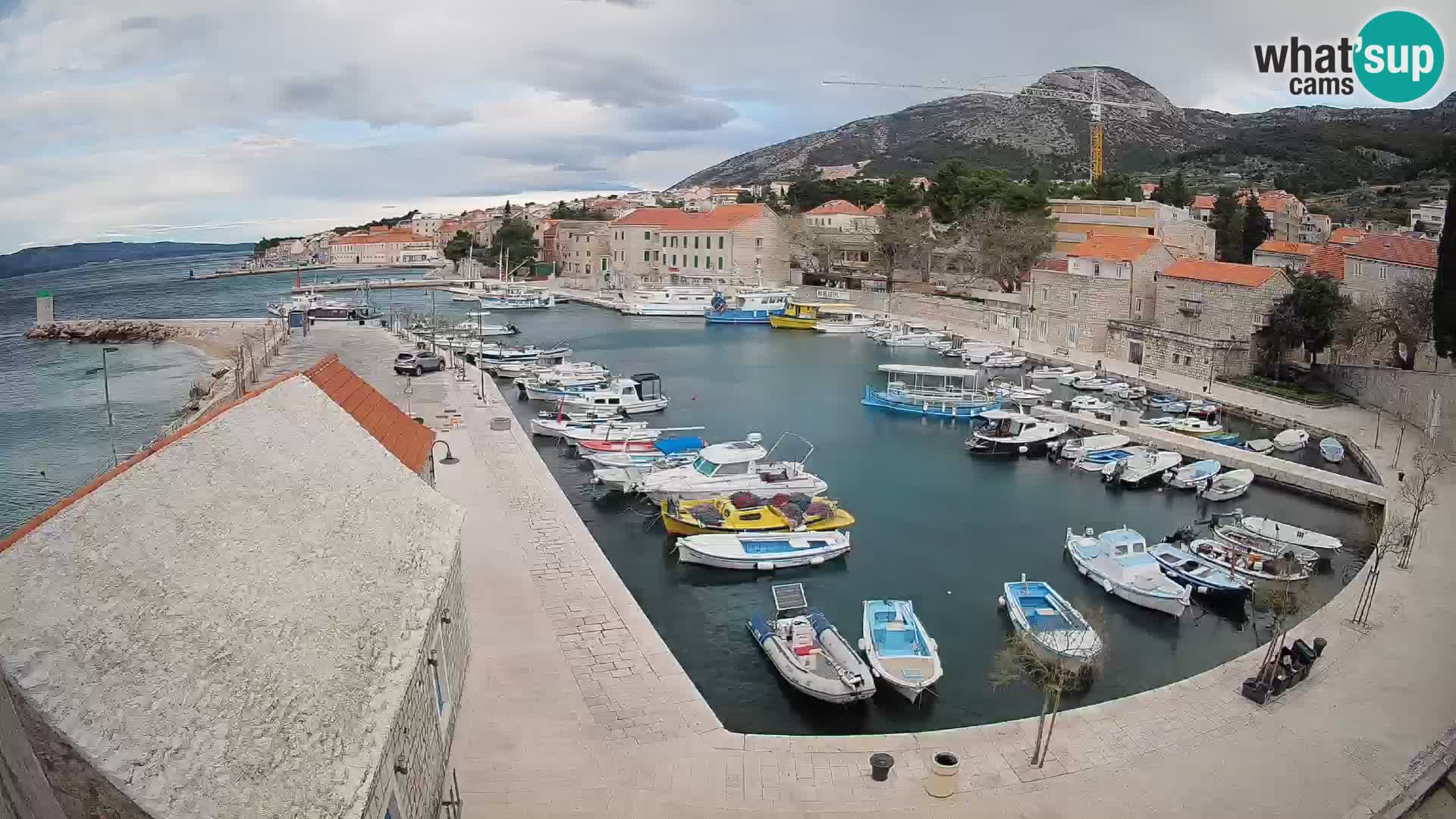 Webcam Bol Hafen – Liveblick auf Bol Riva & Marina