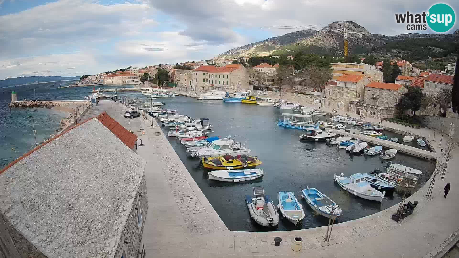 Webcam Bol Harbour – Live View of Bol Riva & Marina