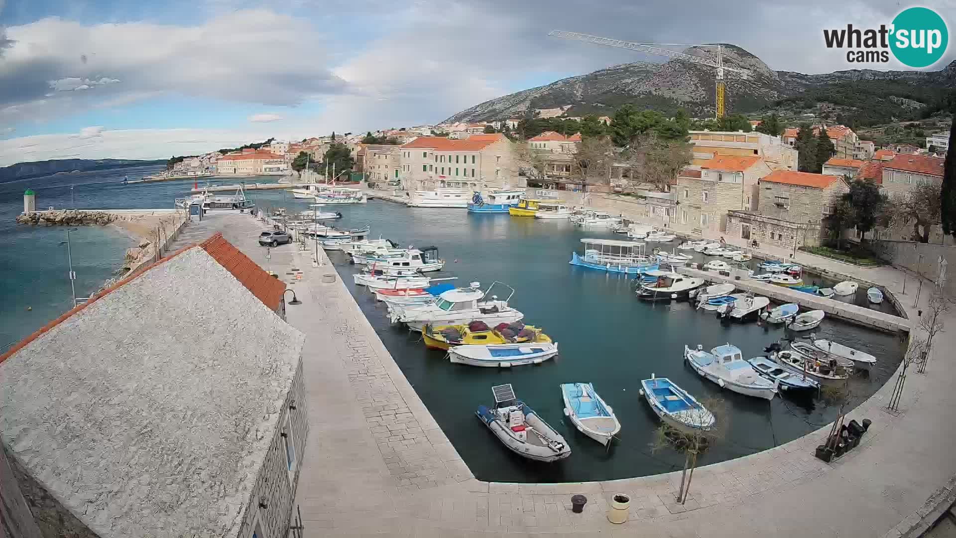 Webcam Bol Hafen – Liveblick auf Bol Riva & Marina