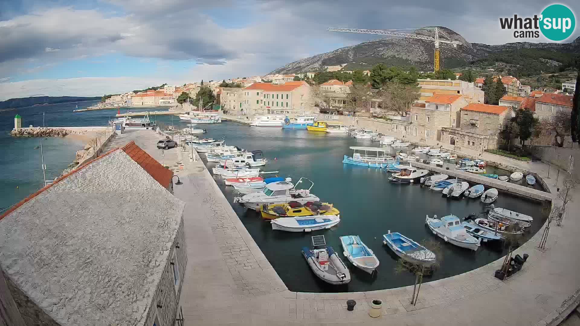 Webcam Bol Harbour – Live View of Bol Riva & Marina