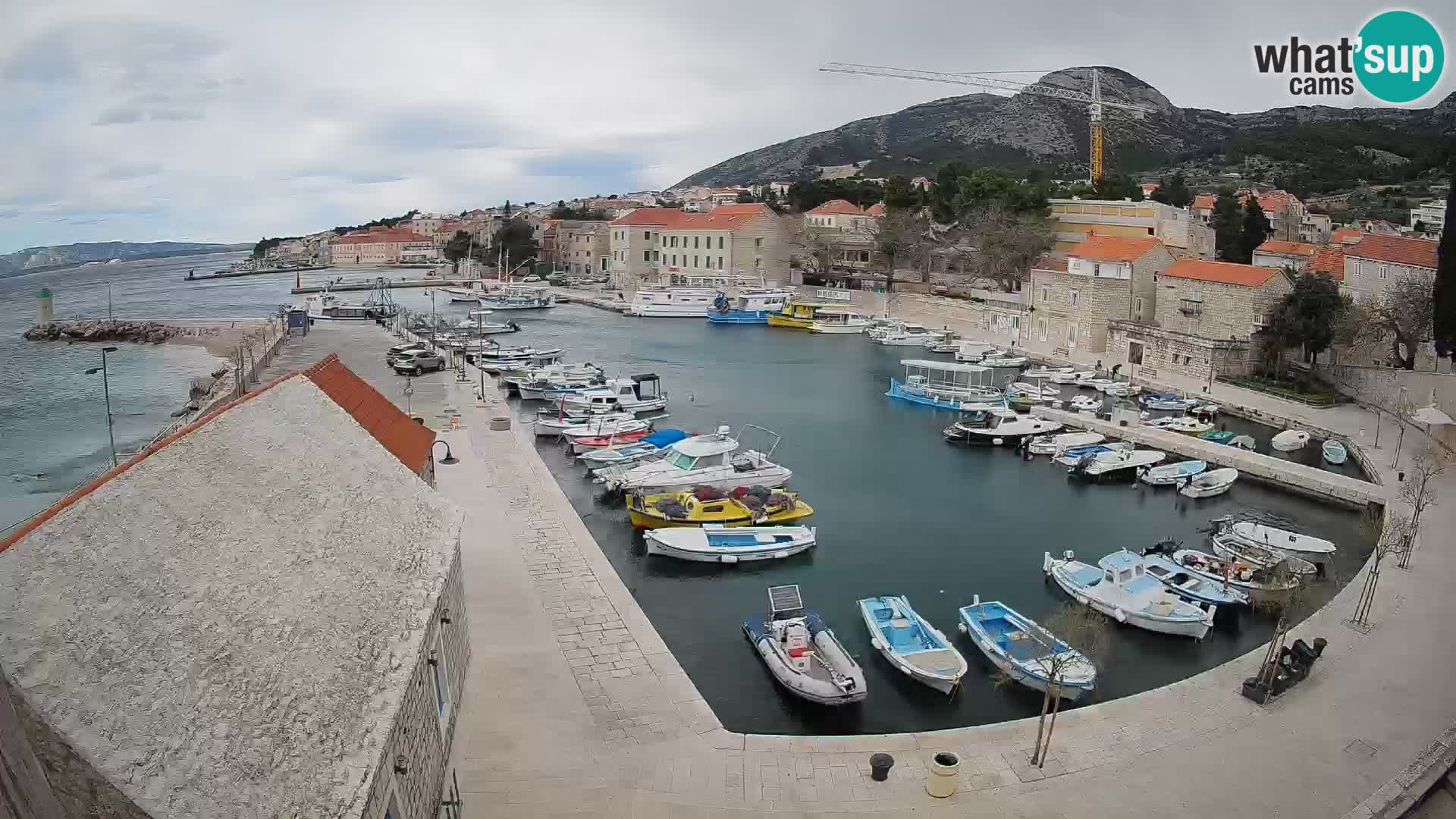 Webcam Bol Hafen – Liveblick auf Bol Riva & Marina