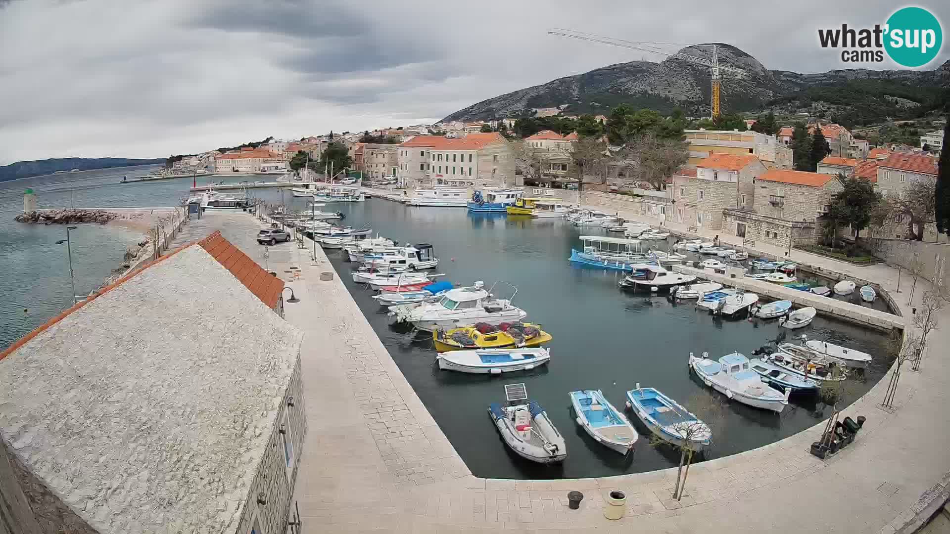 Webcam Bol Harbour – Live View of Bol Riva & Marina