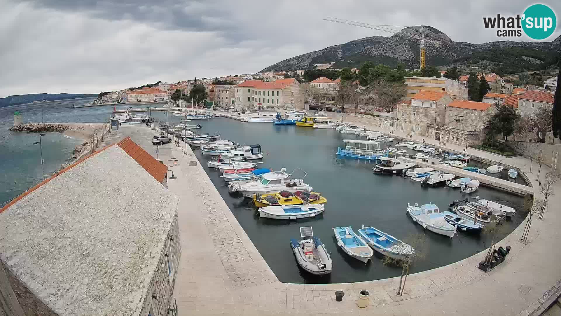 Webcam Bol Hafen – Liveblick auf Bol Riva & Marina