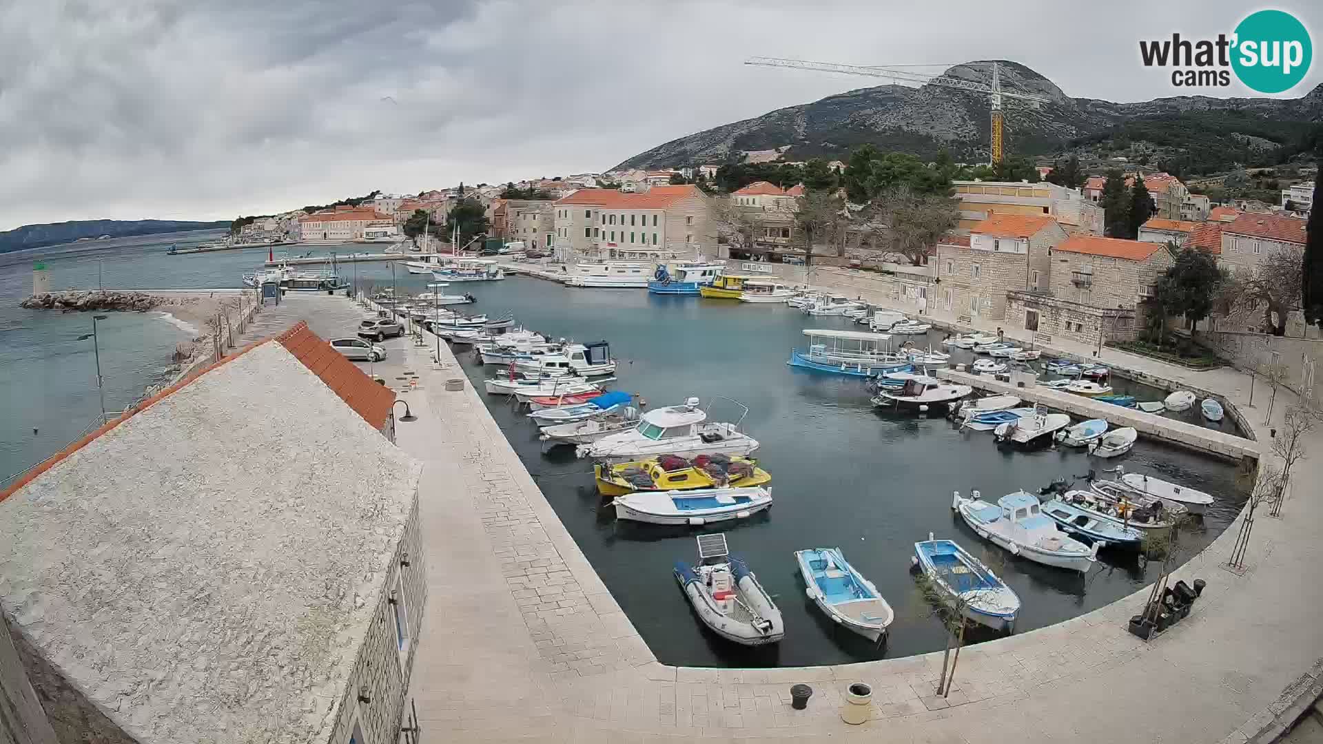 Webcam Bol Harbour – Live View of Bol Riva & Marina
