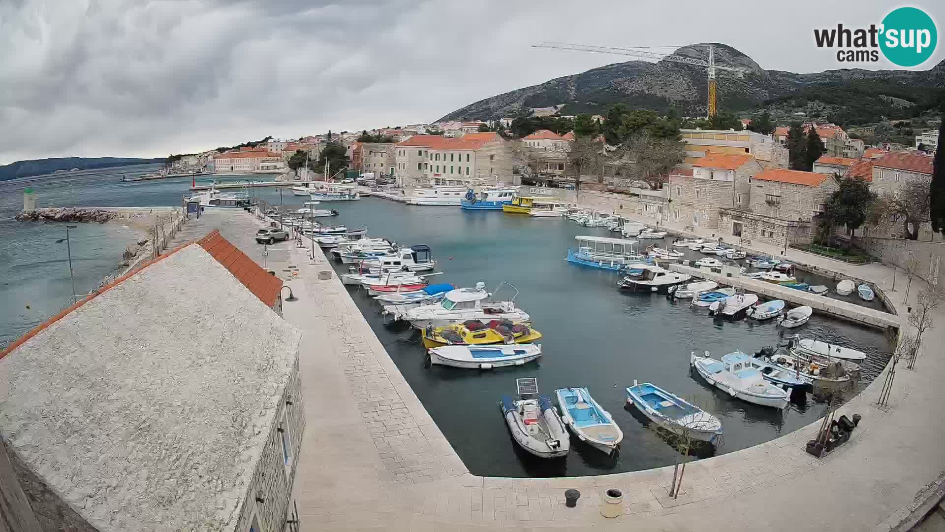 Webcam Bol Hafen – Liveblick auf Bol Riva & Marina