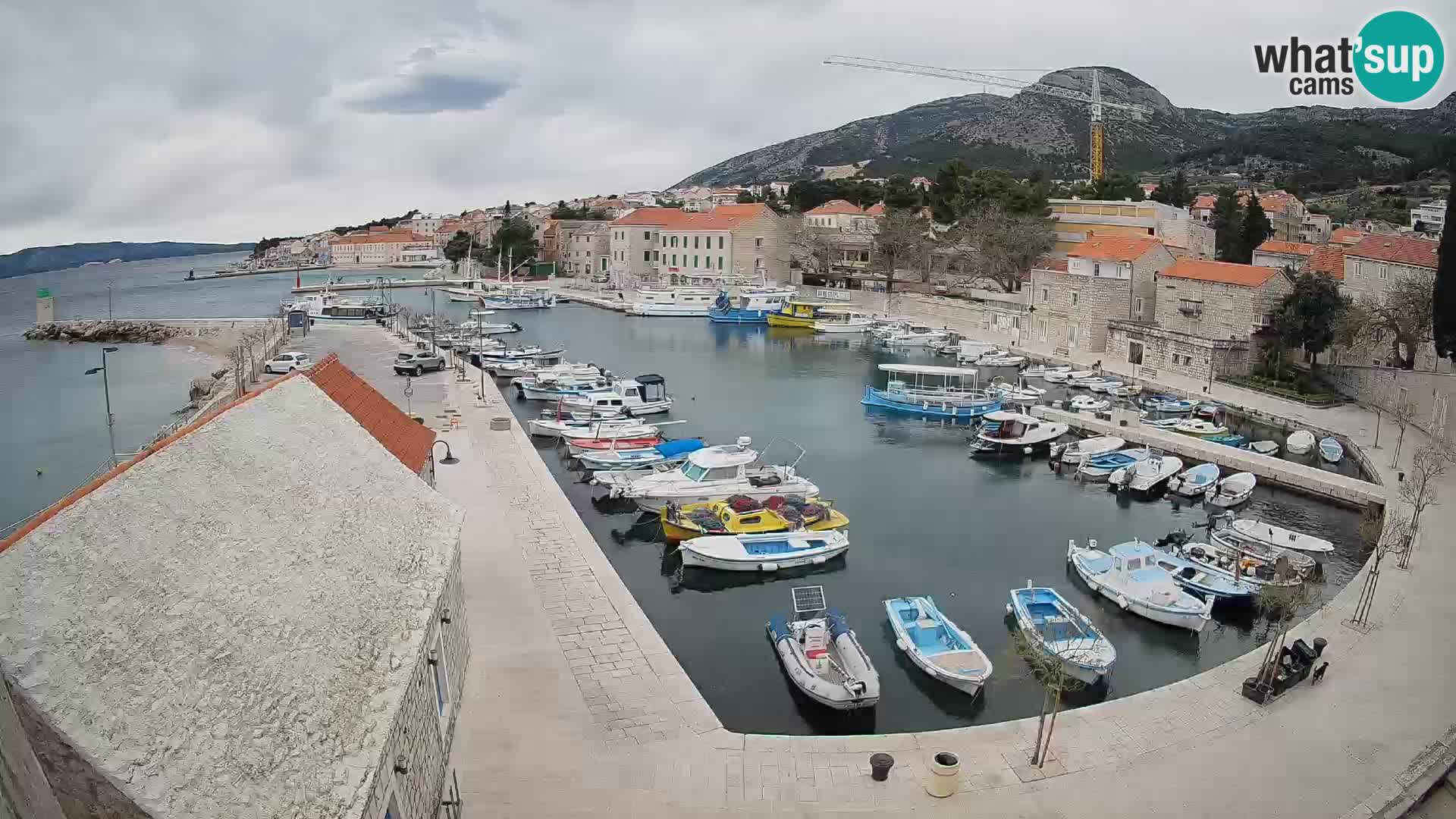 Webcam Bol Harbour – Live View of Bol Riva & Marina