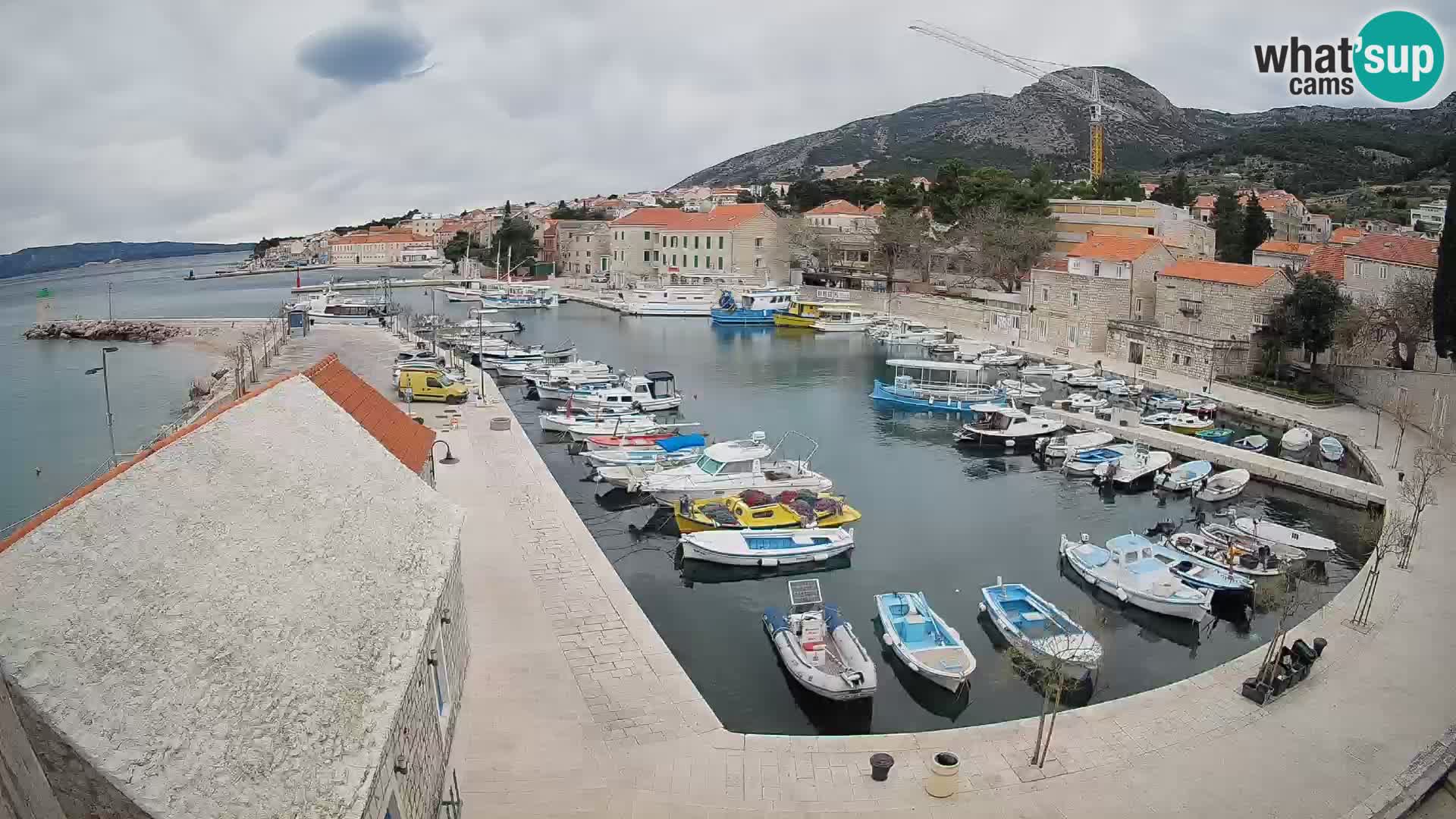 Webcam Bol Harbour – Live View of Bol Riva & Marina