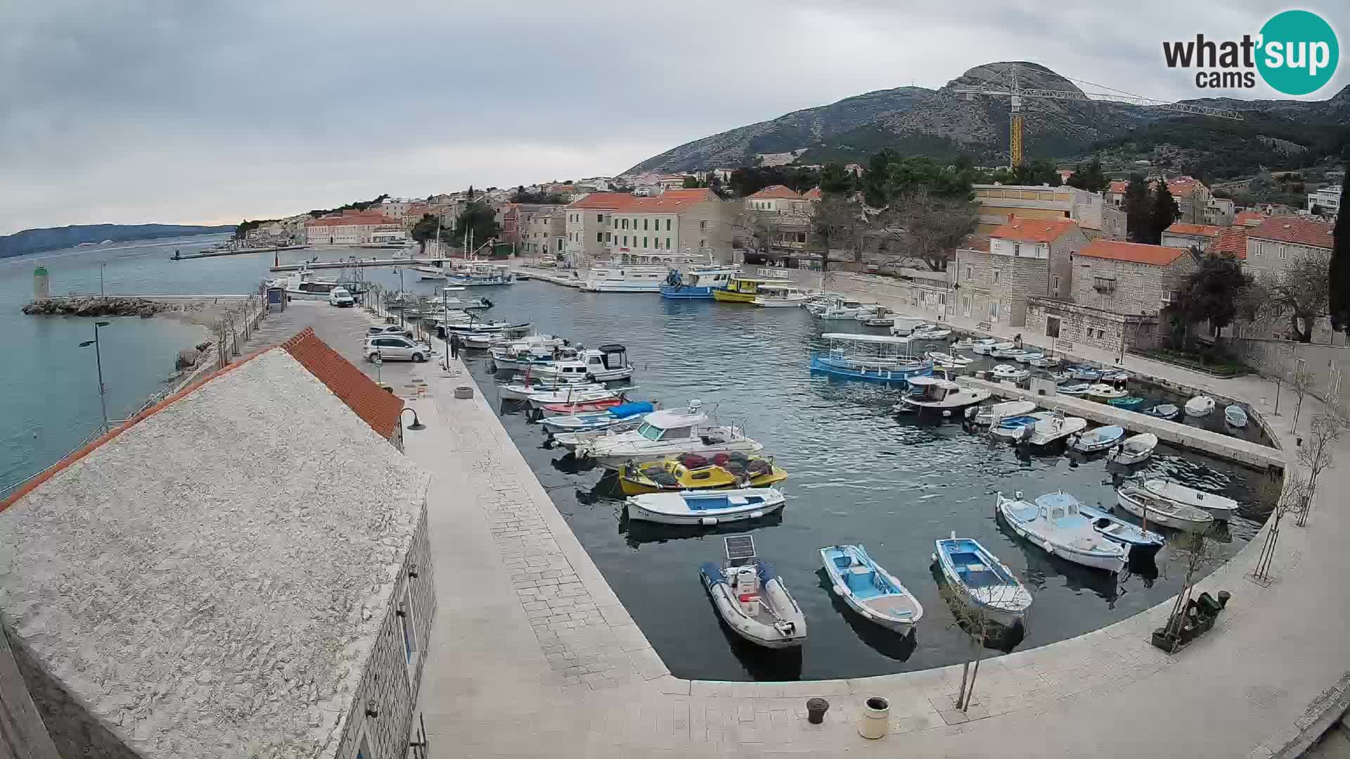 Webcam Bol Hafen – Liveblick auf Bol Riva & Marina