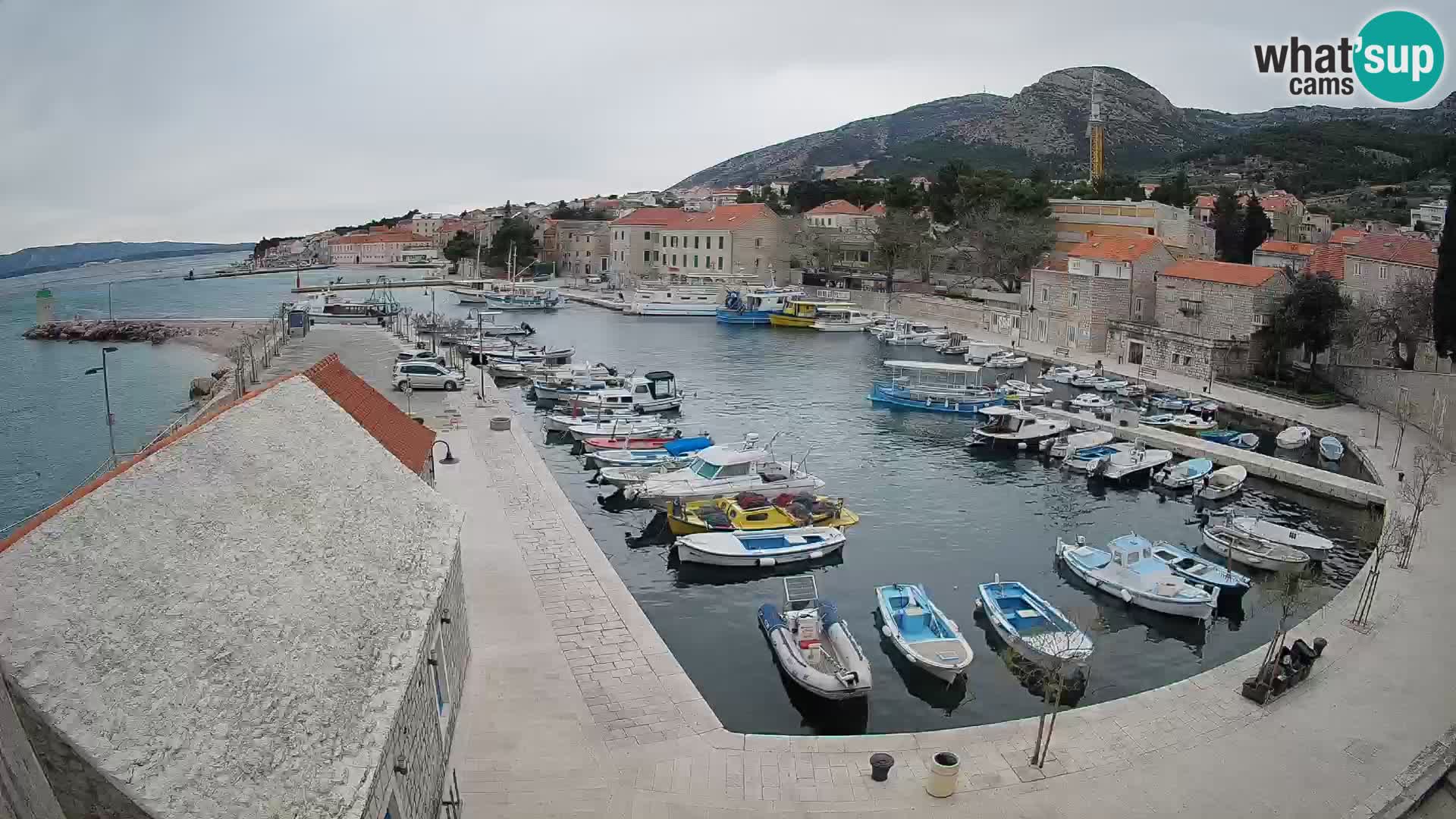 Webcam Bol Harbour – Live View of Bol Riva & Marina