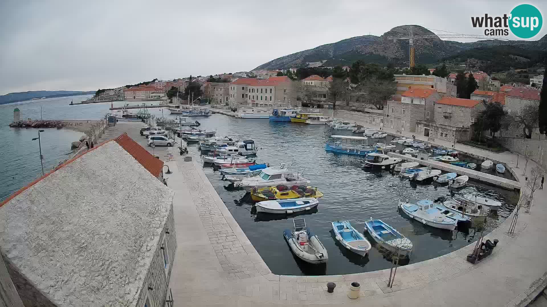 Webcam Bol Harbour – Live View of Bol Riva & Marina
