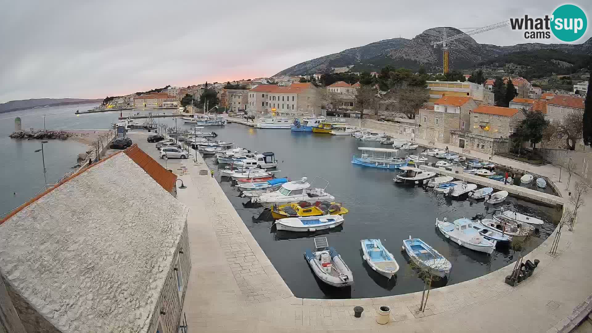 Webcam Bol Hafen – Liveblick auf Bol Riva & Marina