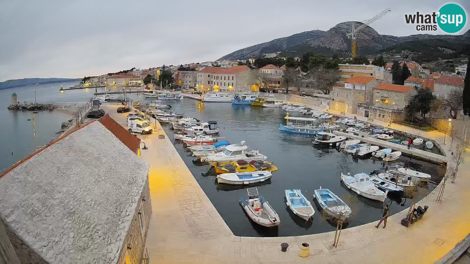 Webcam Bol Harbour – Live View of Bol Riva & Marina