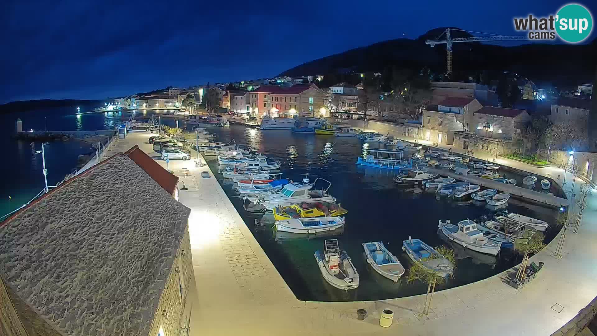 Webcam Bol Harbour – Live View of Bol Riva & Marina