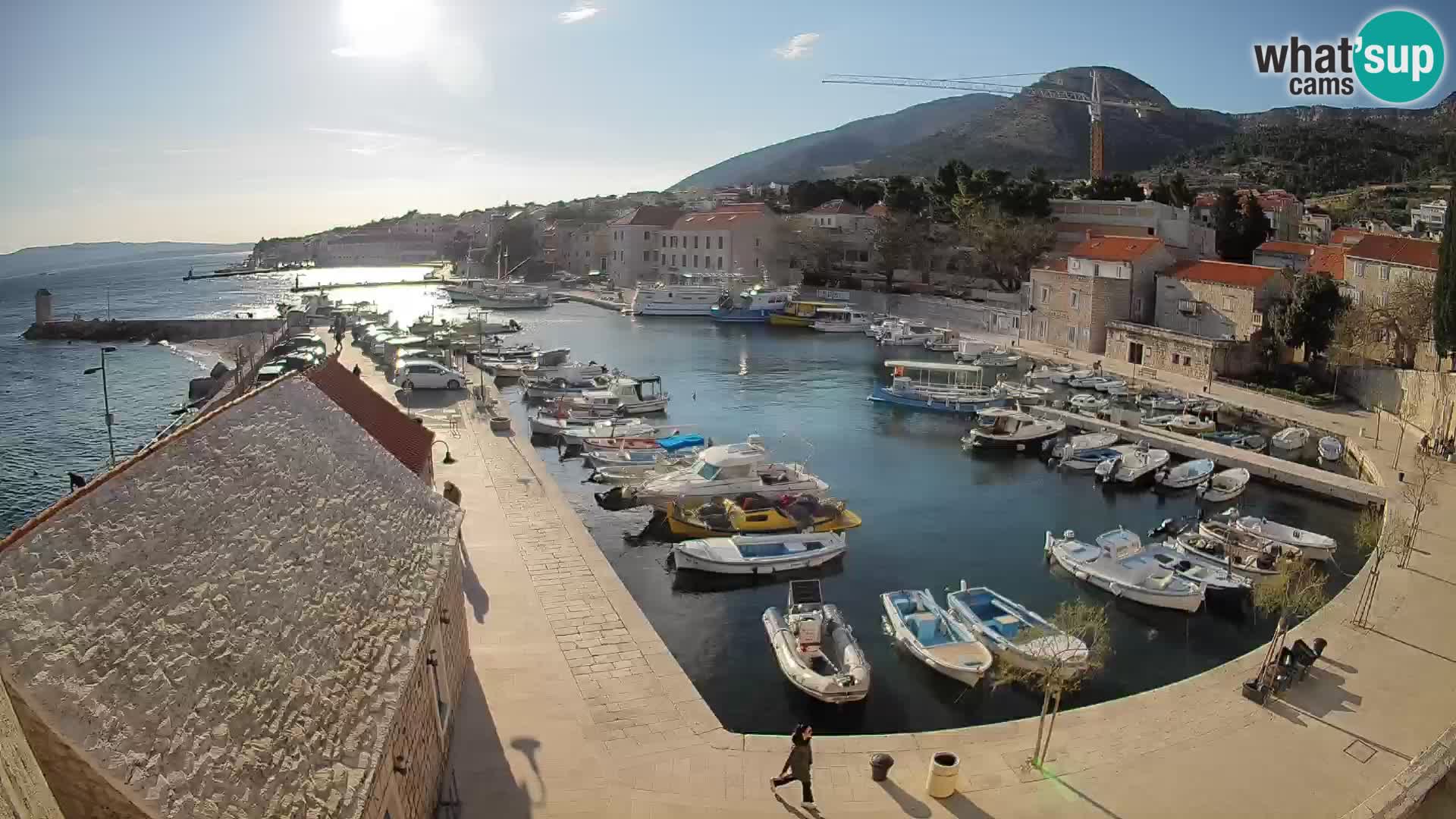 Webcam Bol Hafen – Liveblick auf Bol Riva & Marina