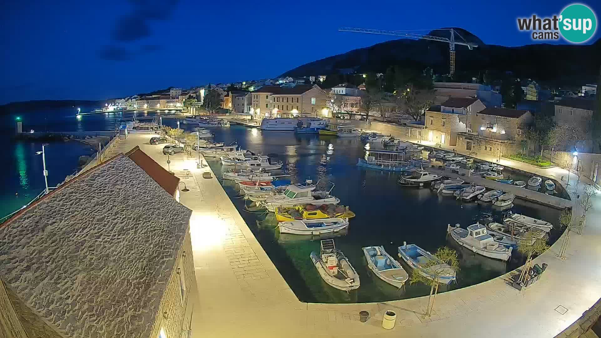Webcam Bol Harbour – Live View of Bol Riva & Marina