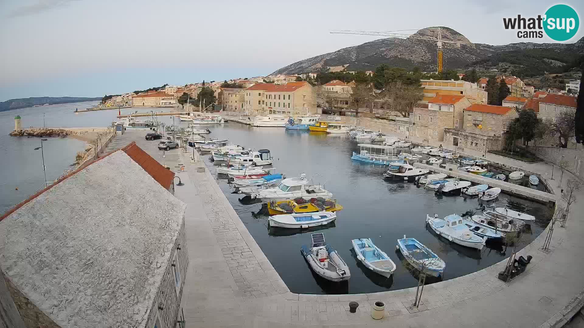 Webcam Bol Harbour – Live View of Bol Riva & Marina