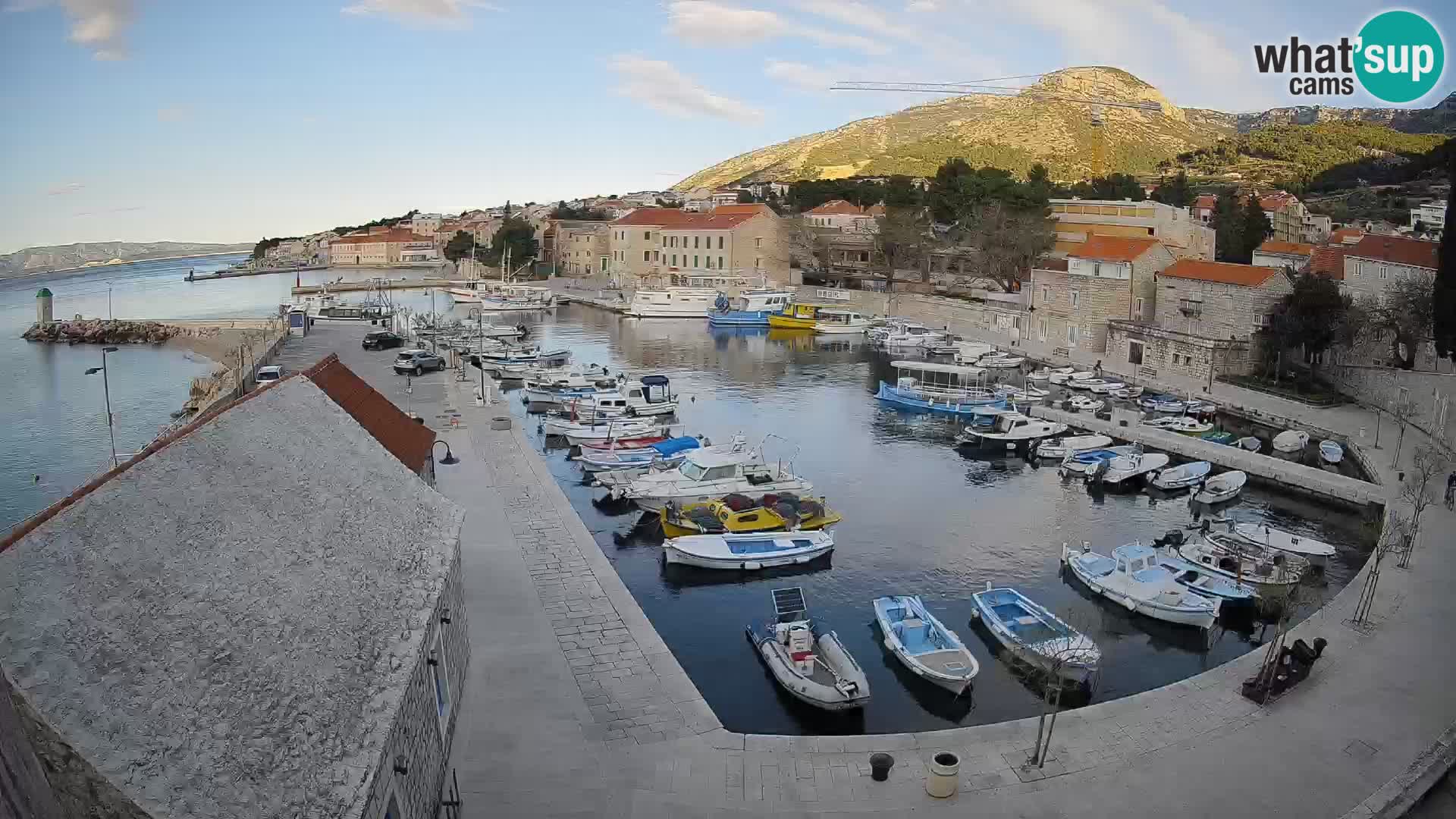 Webcam Bol Harbour – Live View of Bol Riva & Marina