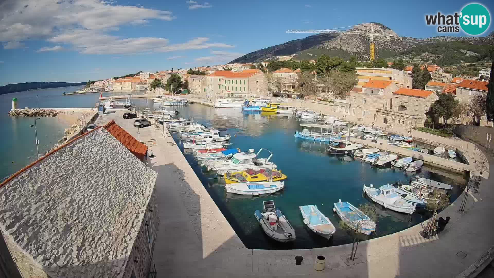 Webcam Bol Hafen – Liveblick auf Bol Riva & Marina