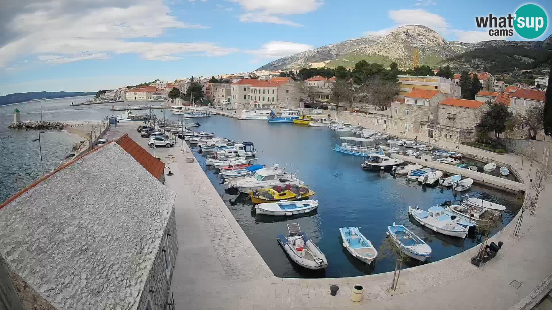 Webcam Bol Hafen – Liveblick auf Bol Riva & Marina