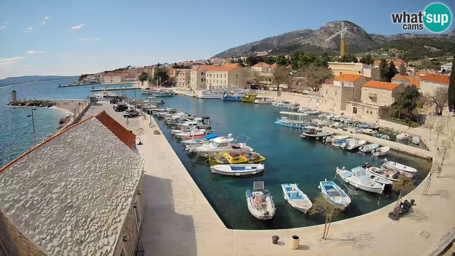 Webcam Bol Harbour – Live View of Bol Riva & Marina