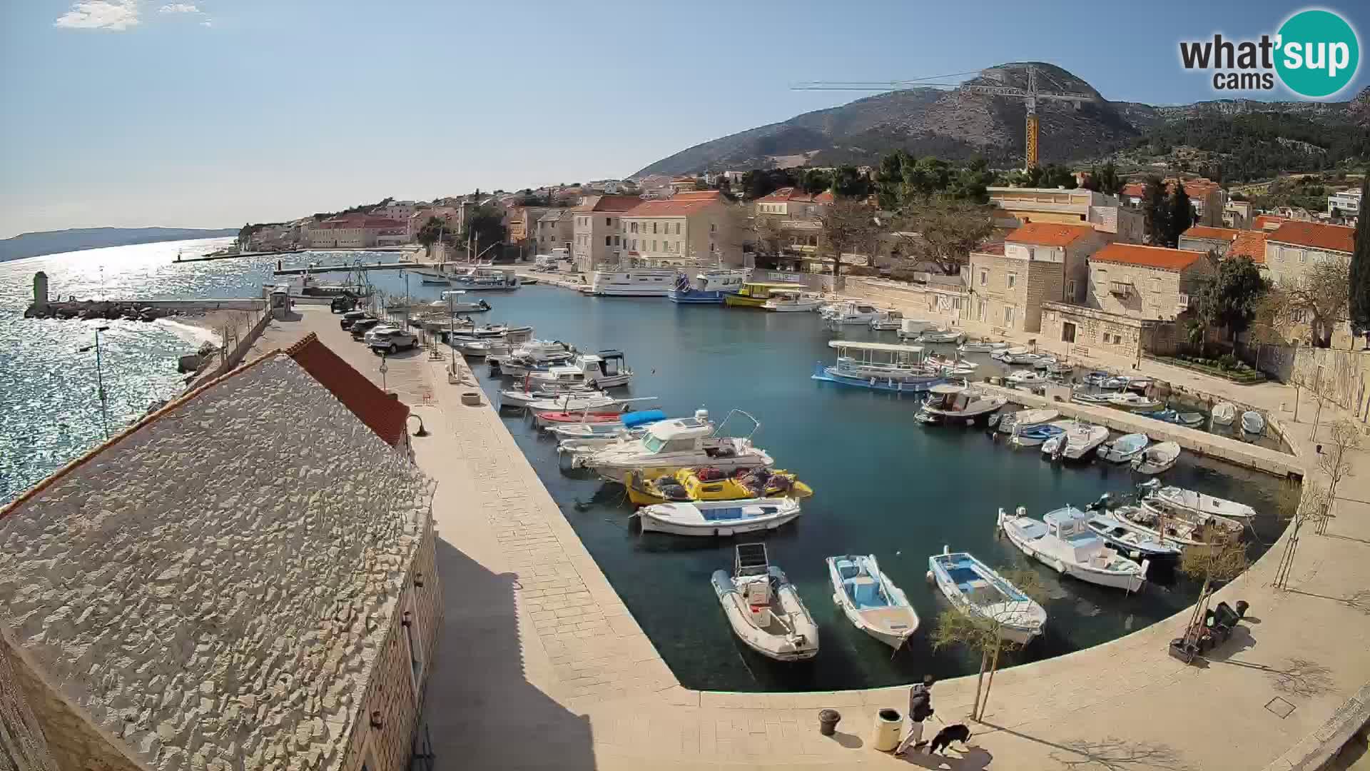 Webcam Bol Harbour – Live View of Bol Riva & Marina