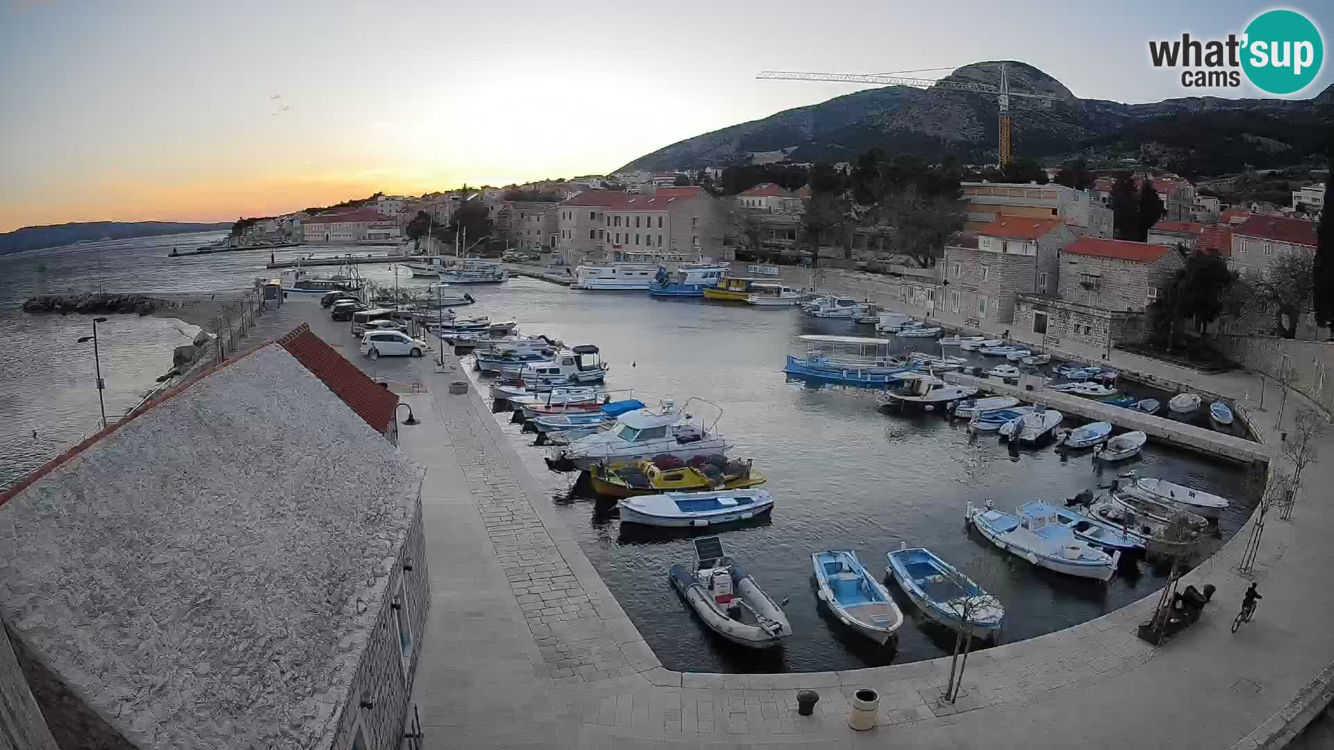 Webcam Bol Harbour – Live View of Bol Riva & Marina