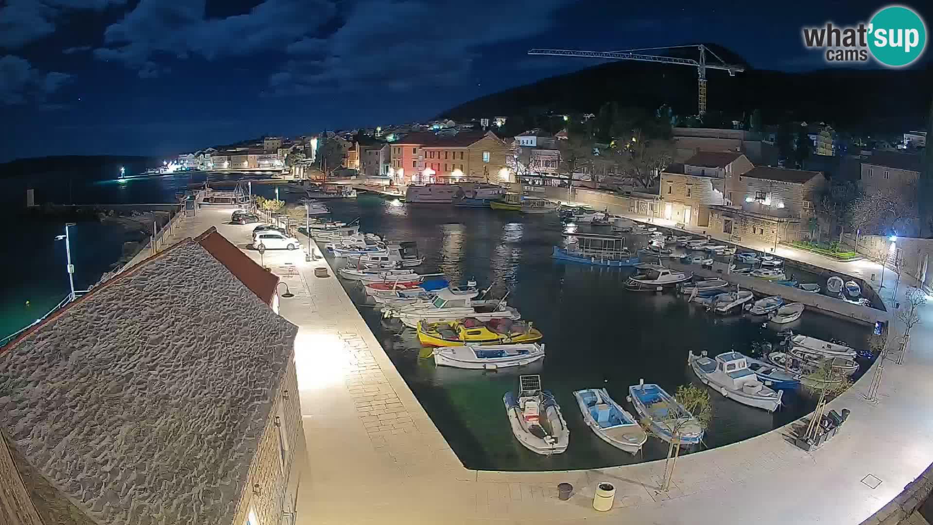 Webcam Bol Harbour – Live View of Bol Riva & Marina
