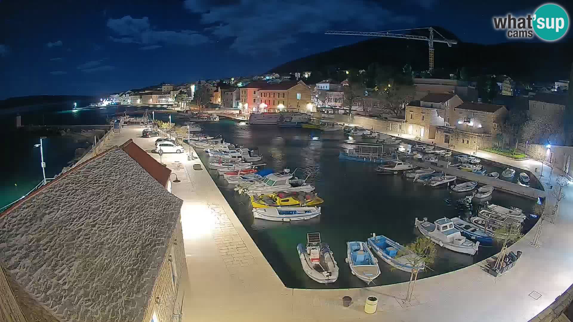 Webcam Bol Harbour – Live View of Bol Riva & Marina