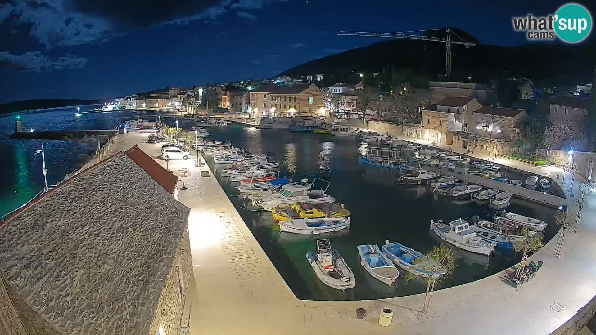 Webcam Bol Hafen – Liveblick auf Bol Riva & Marina