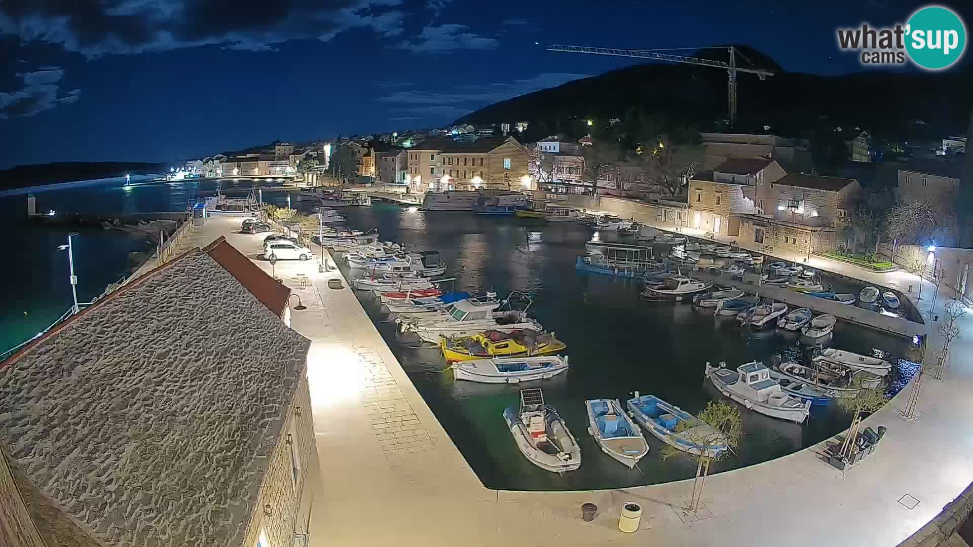 Webcam Bol Harbour – Live View of Bol Riva & Marina