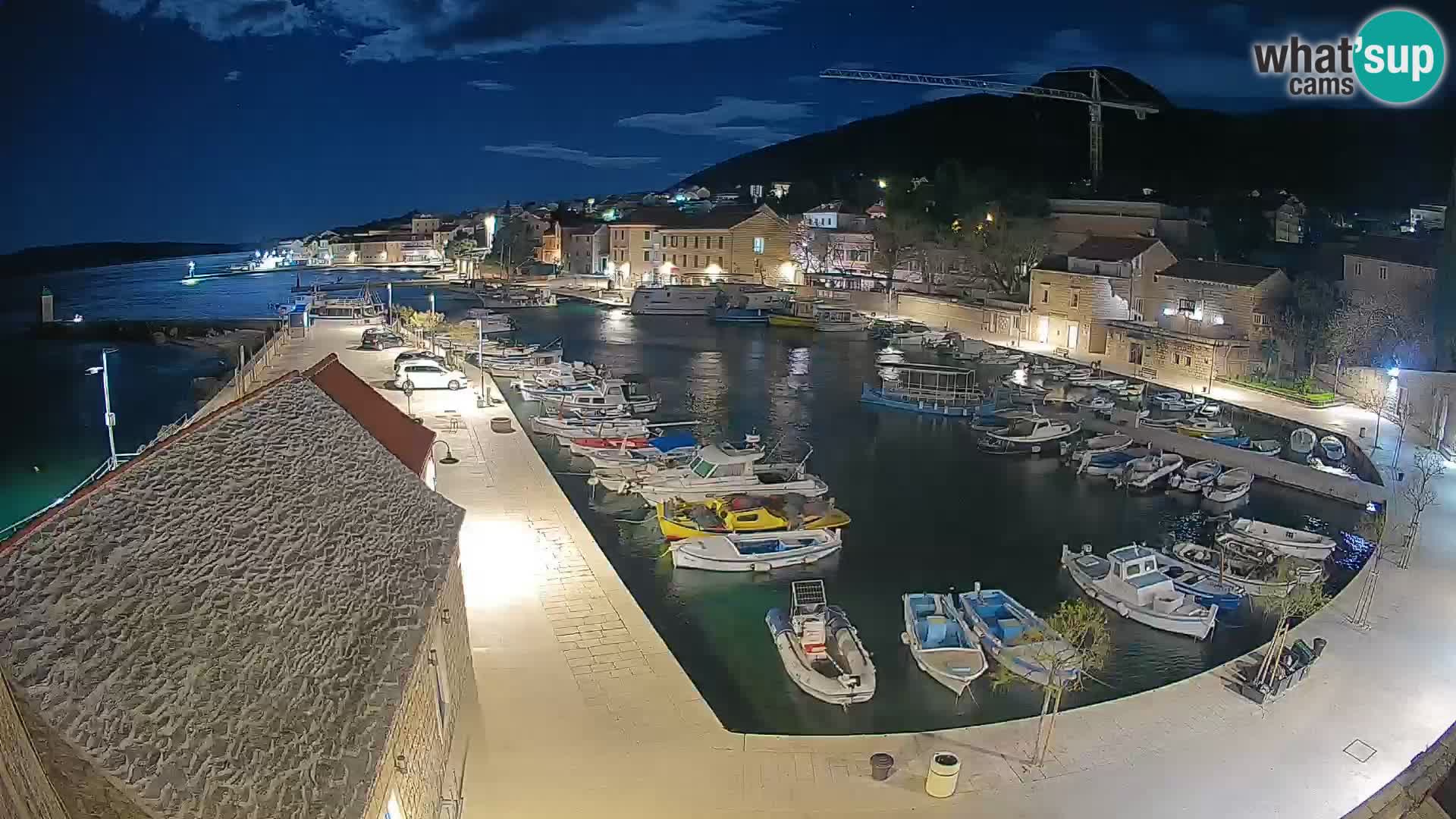 Webcam Bol Hafen – Liveblick auf Bol Riva & Marina