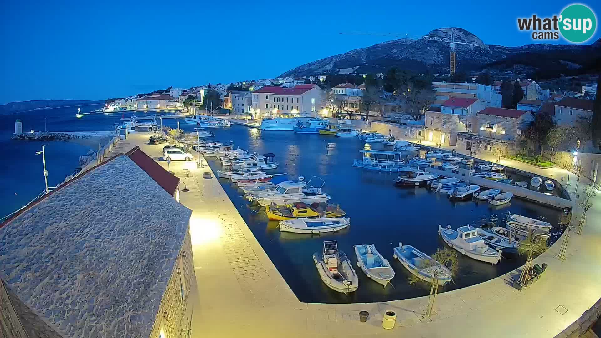 Webcam Bol Harbour – Live View of Bol Riva & Marina