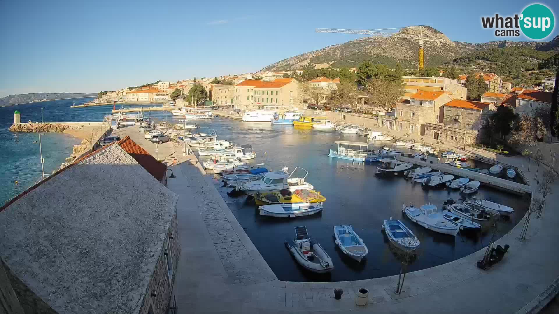 Webcam Bol Hafen – Liveblick auf Bol Riva & Marina