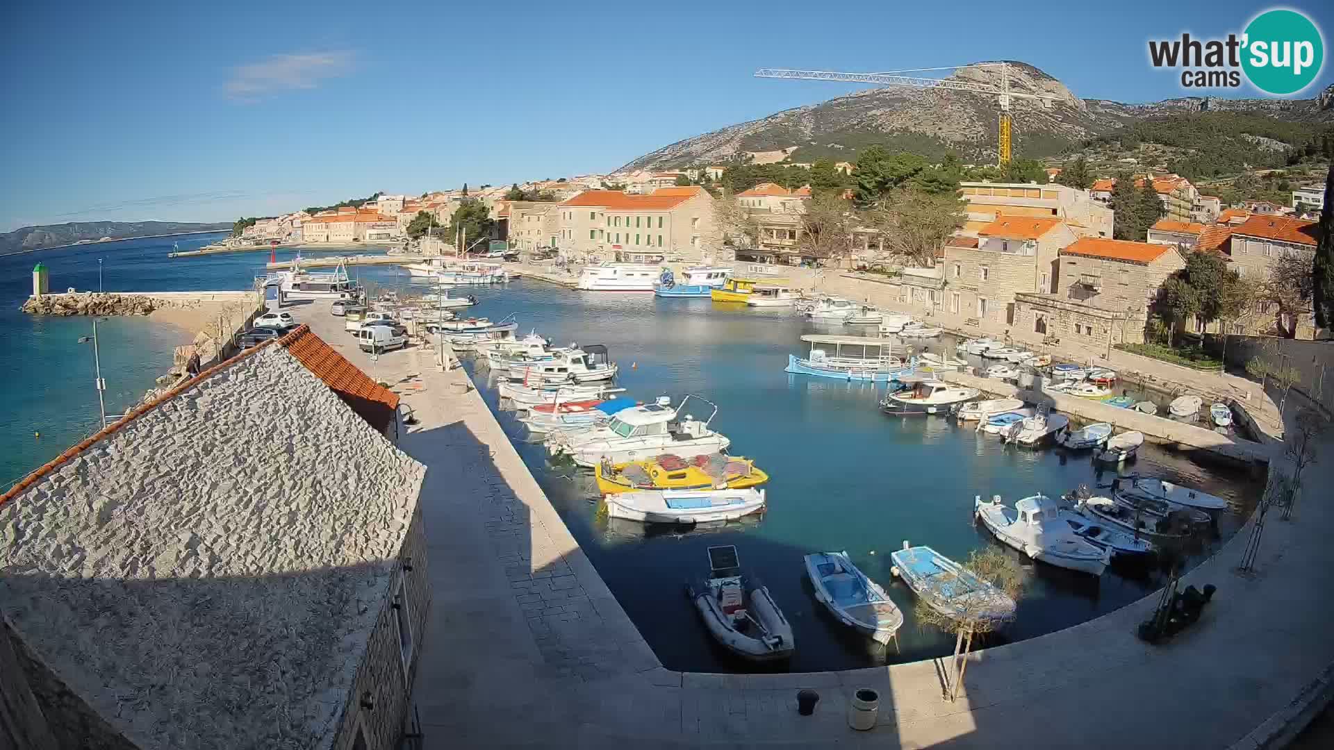 Webcam Bol Hafen – Liveblick auf Bol Riva & Marina