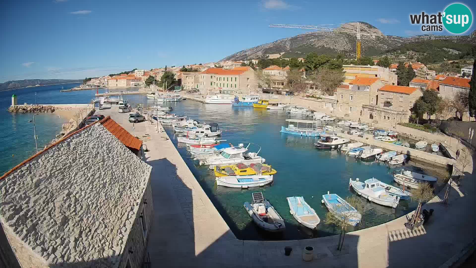 Webcam Bol Hafen – Liveblick auf Bol Riva & Marina