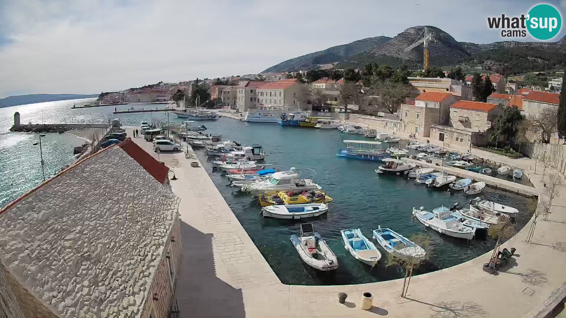 Webcam Bol Hafen – Liveblick auf Bol Riva & Marina