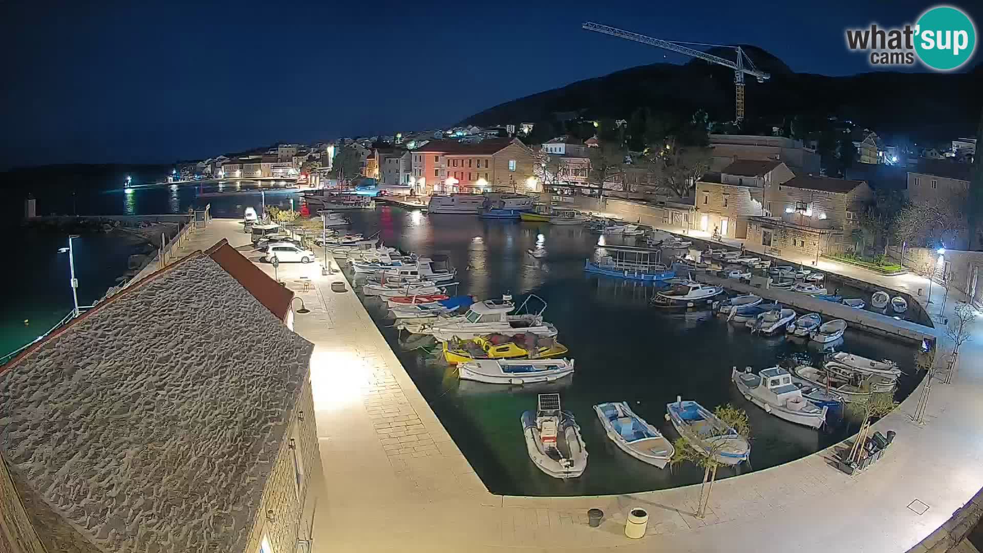 Webcam Bol Hafen – Liveblick auf Bol Riva & Marina