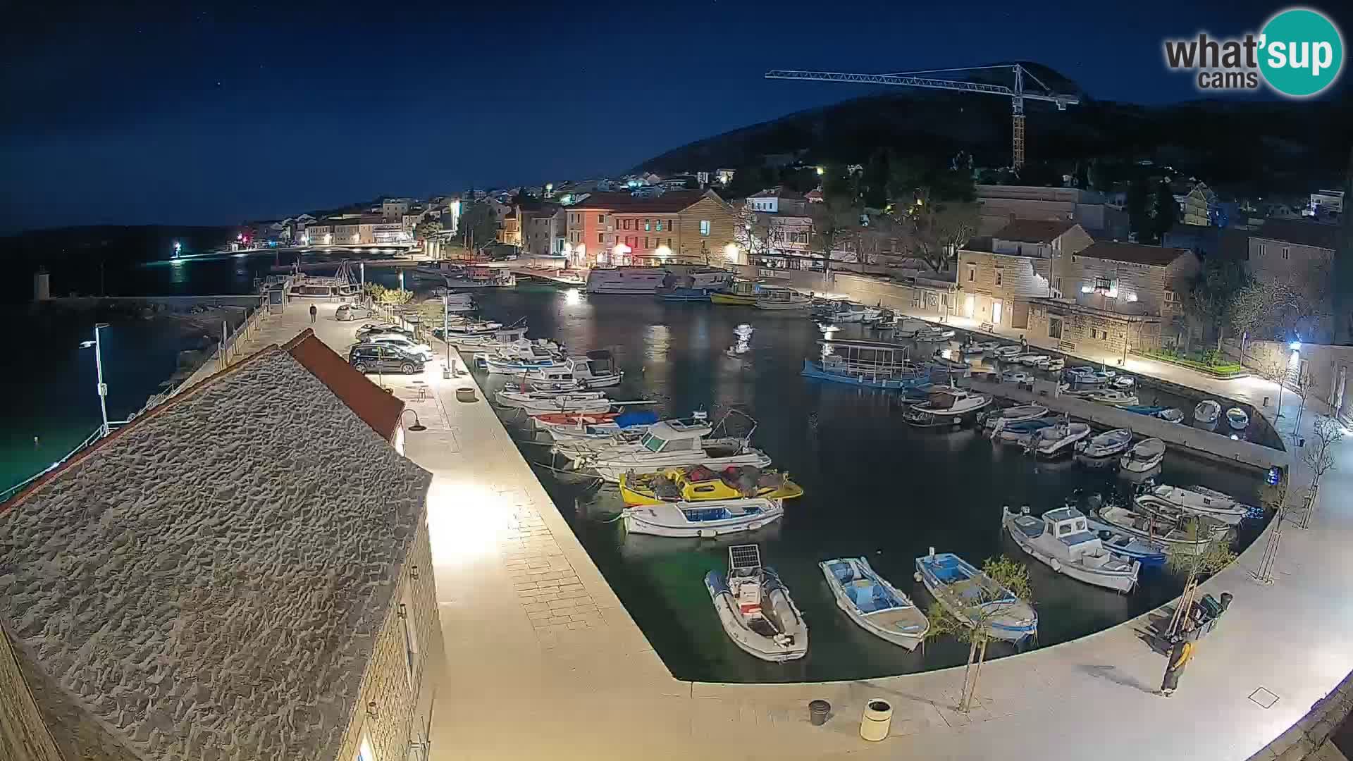 Webcam Bol Hafen – Liveblick auf Bol Riva & Marina
