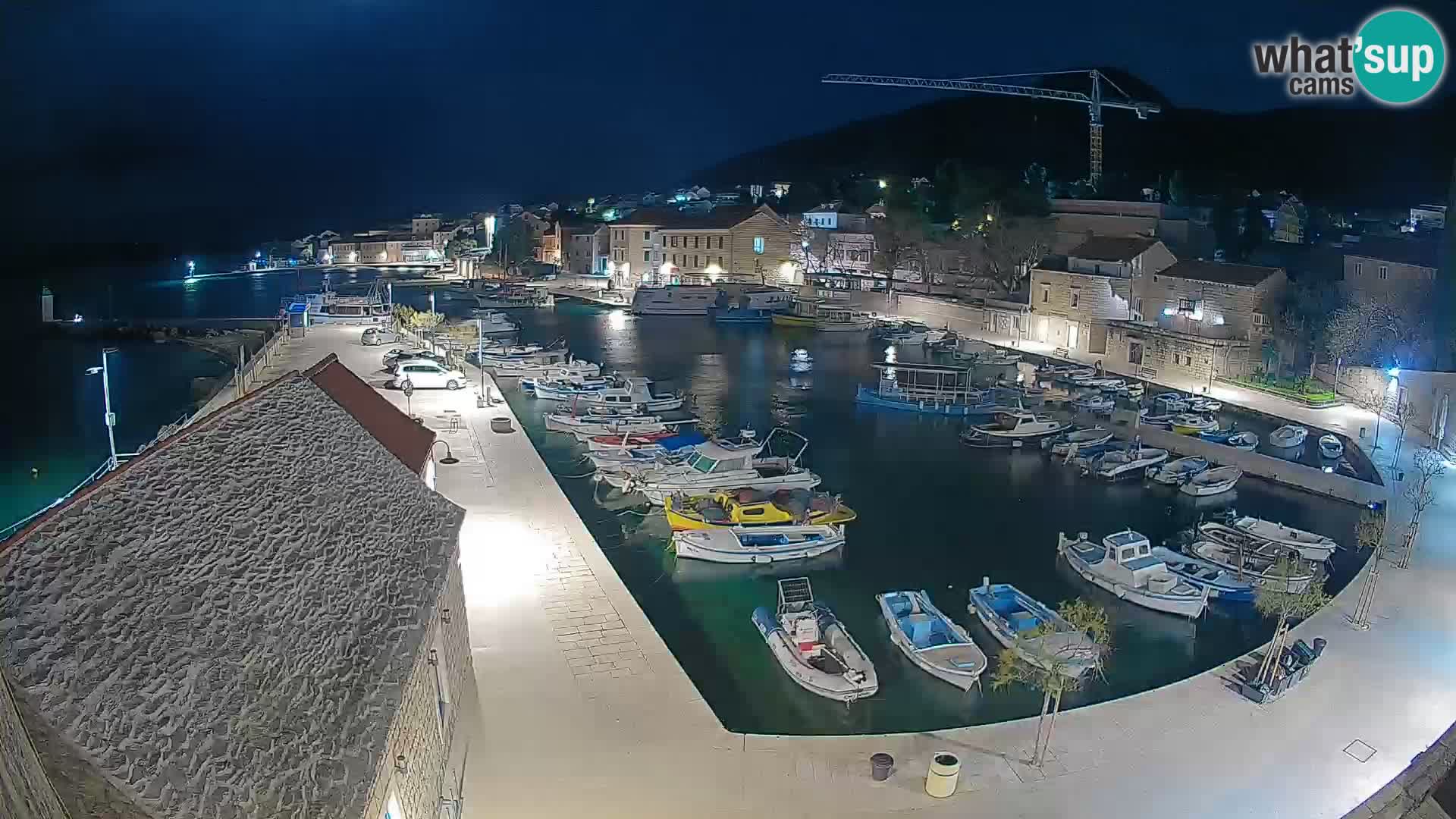 Webcam Bol Harbour – Live View of Bol Riva & Marina