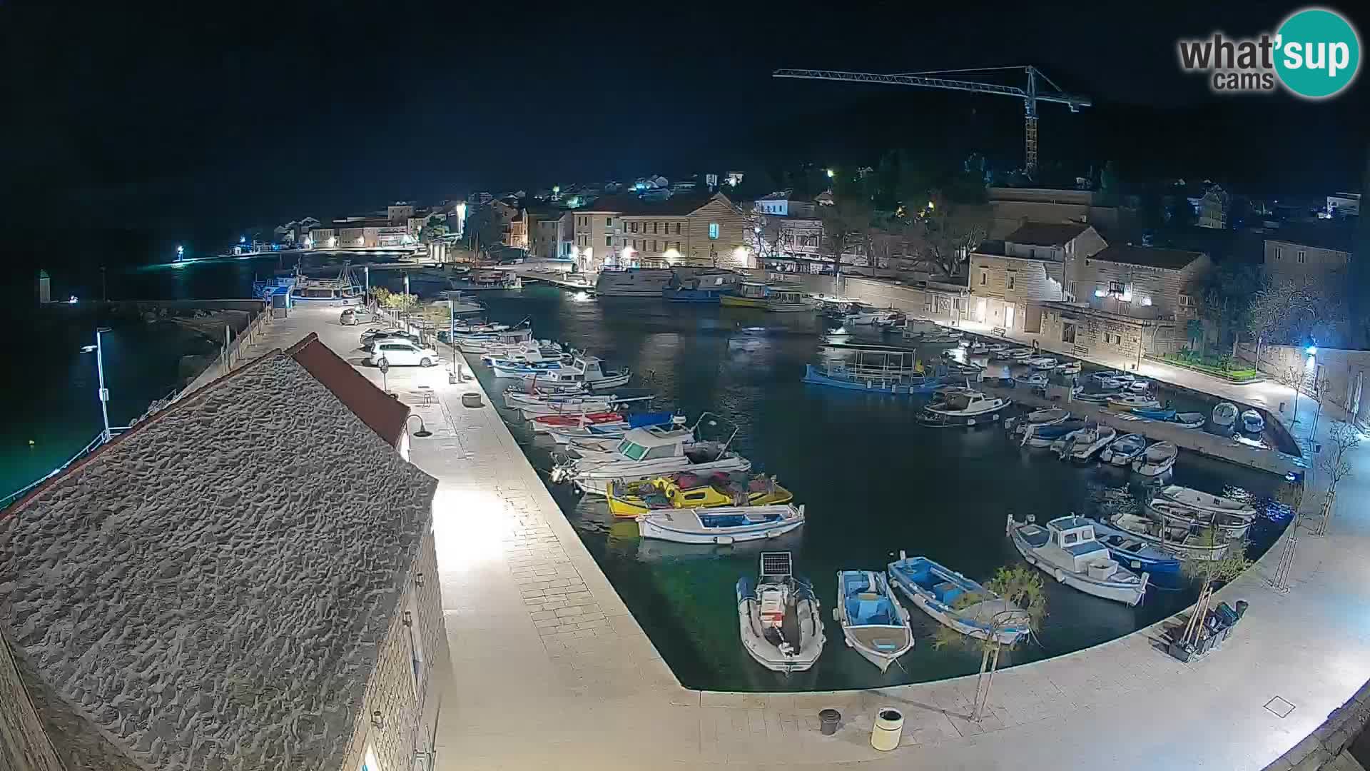 Webcam Bol Harbour – Live View of Bol Riva & Marina