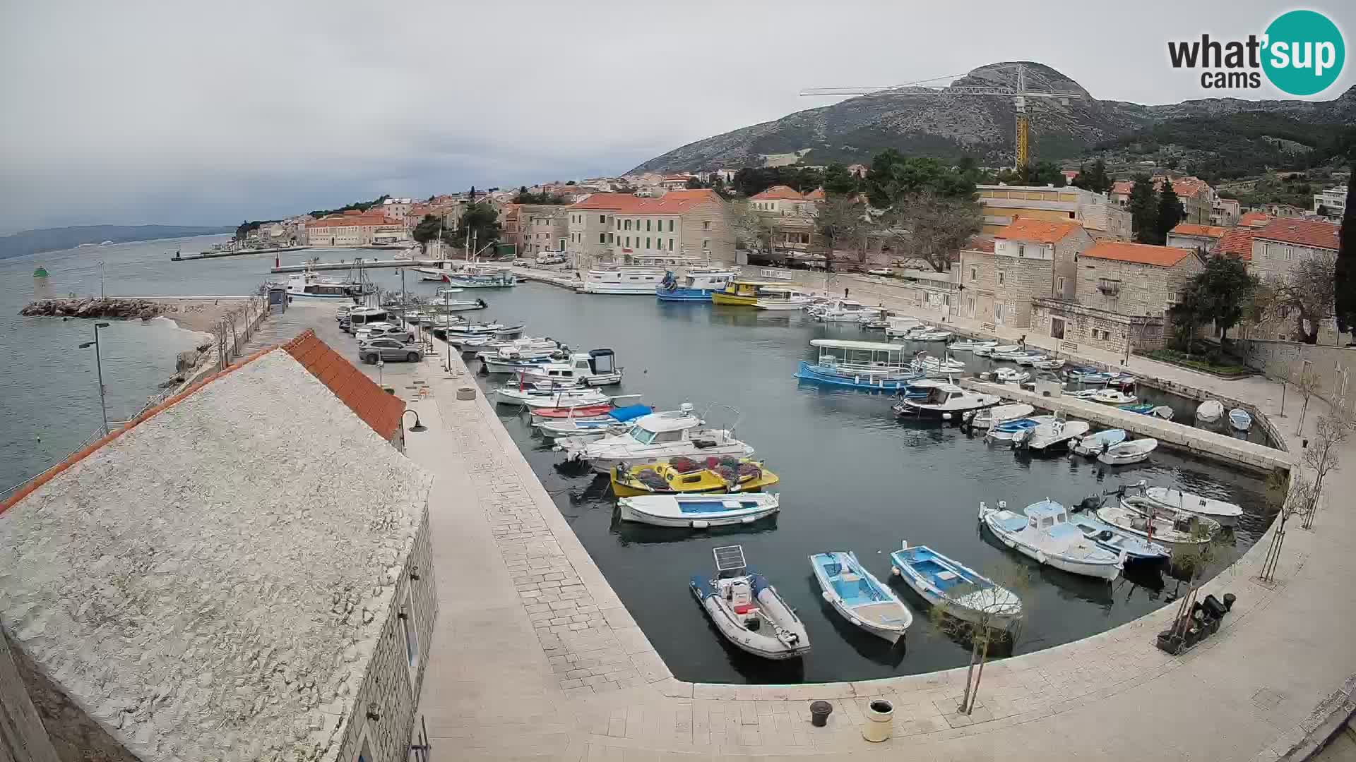Webcam Bol Harbour – Live View of Bol Riva & Marina