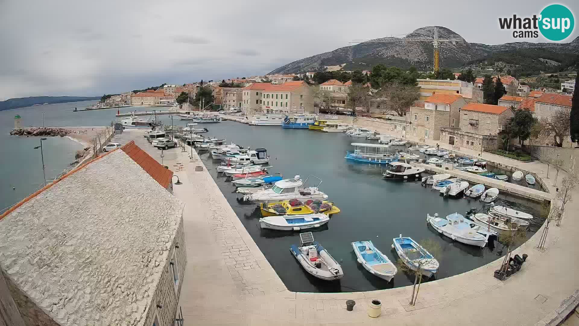 Webcam Bol Harbour – Live View of Bol Riva & Marina