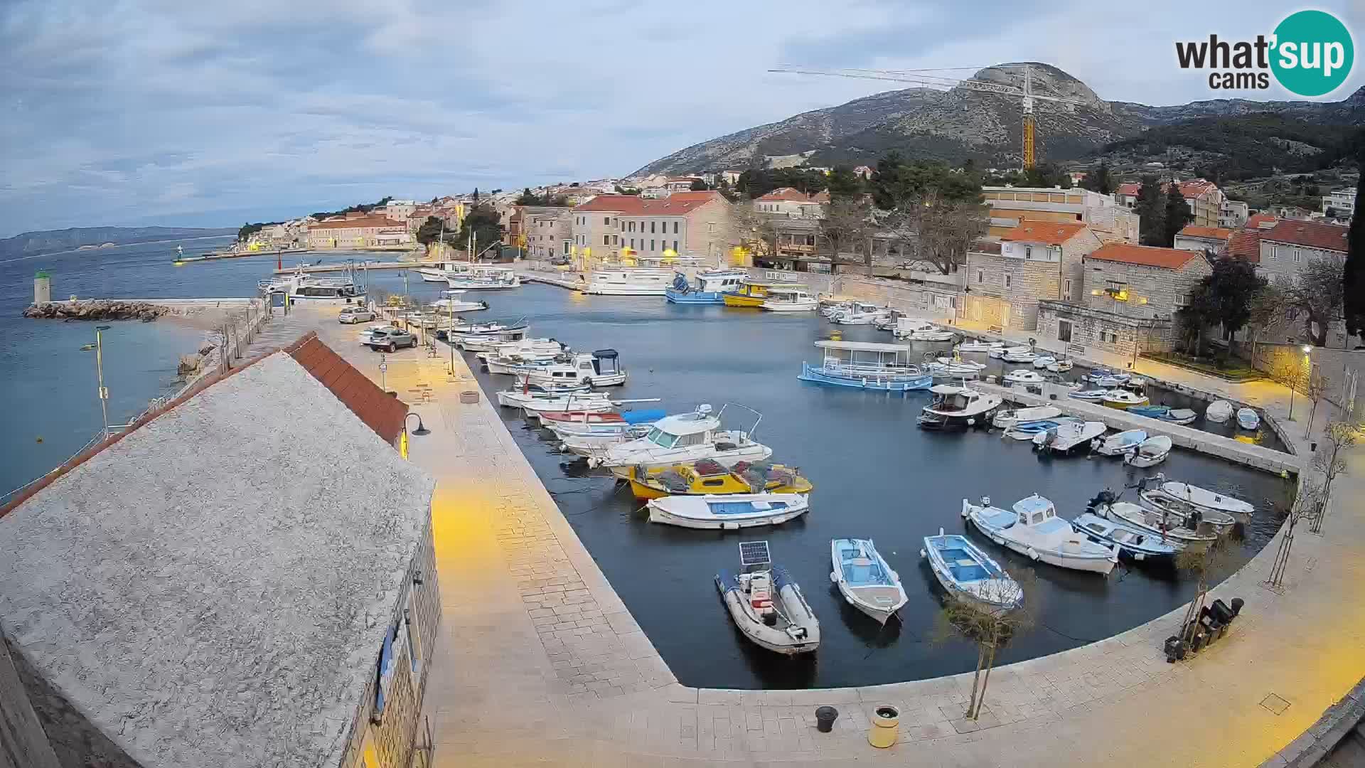 Webcam Bol Harbour – Live View of Bol Riva & Marina