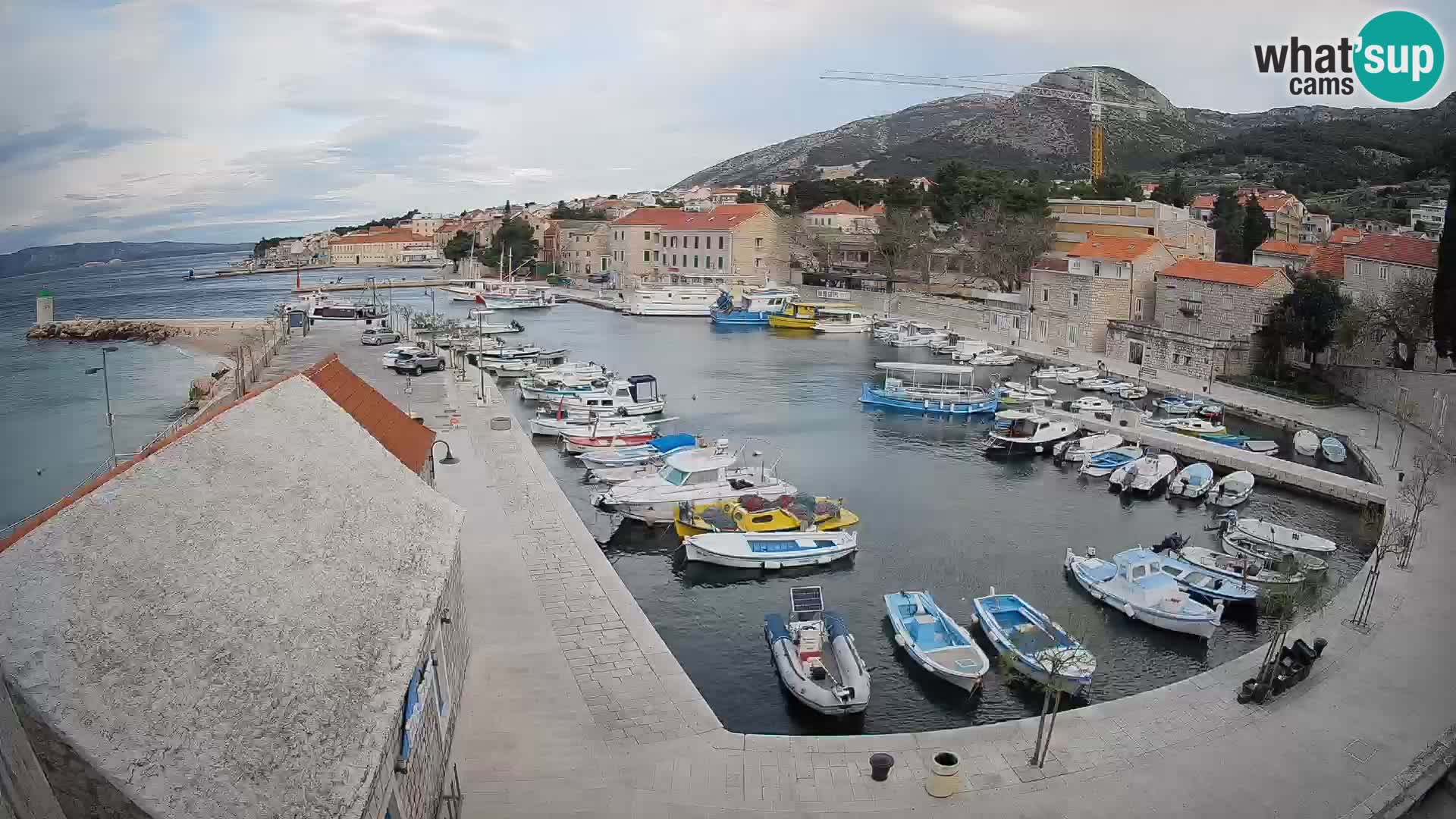Webcam Bol Hafen – Liveblick auf Bol Riva & Marina