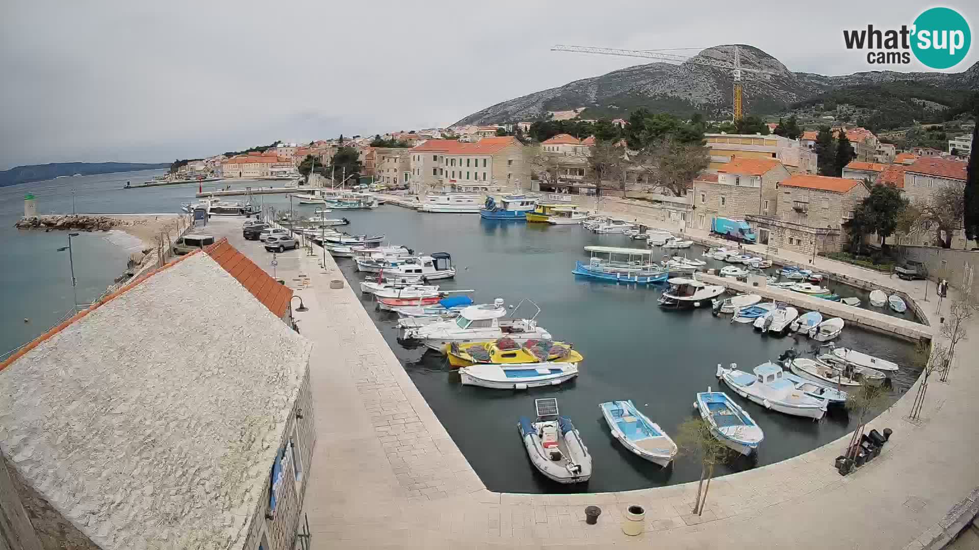 Webcam Bol Hafen – Liveblick auf Bol Riva & Marina