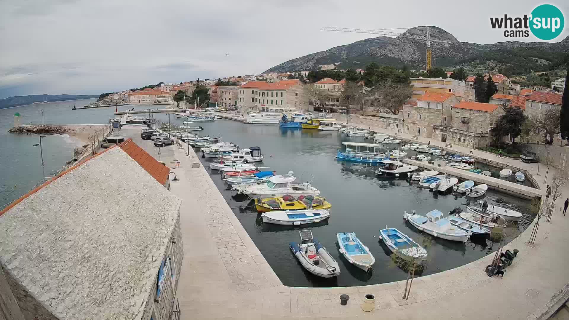 Webcam Bol Hafen – Liveblick auf Bol Riva & Marina