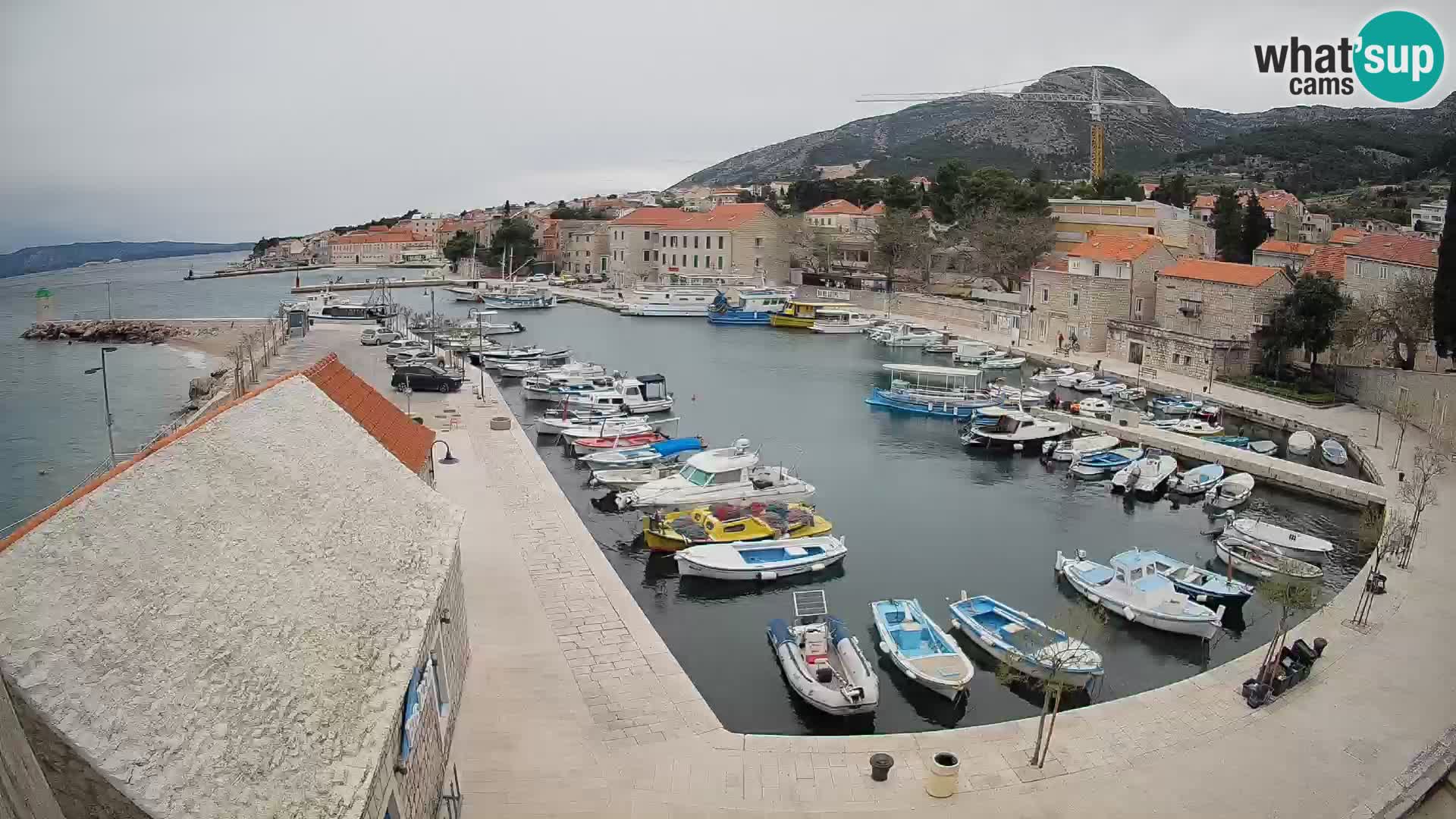 Webcam Bol Hafen – Liveblick auf Bol Riva & Marina