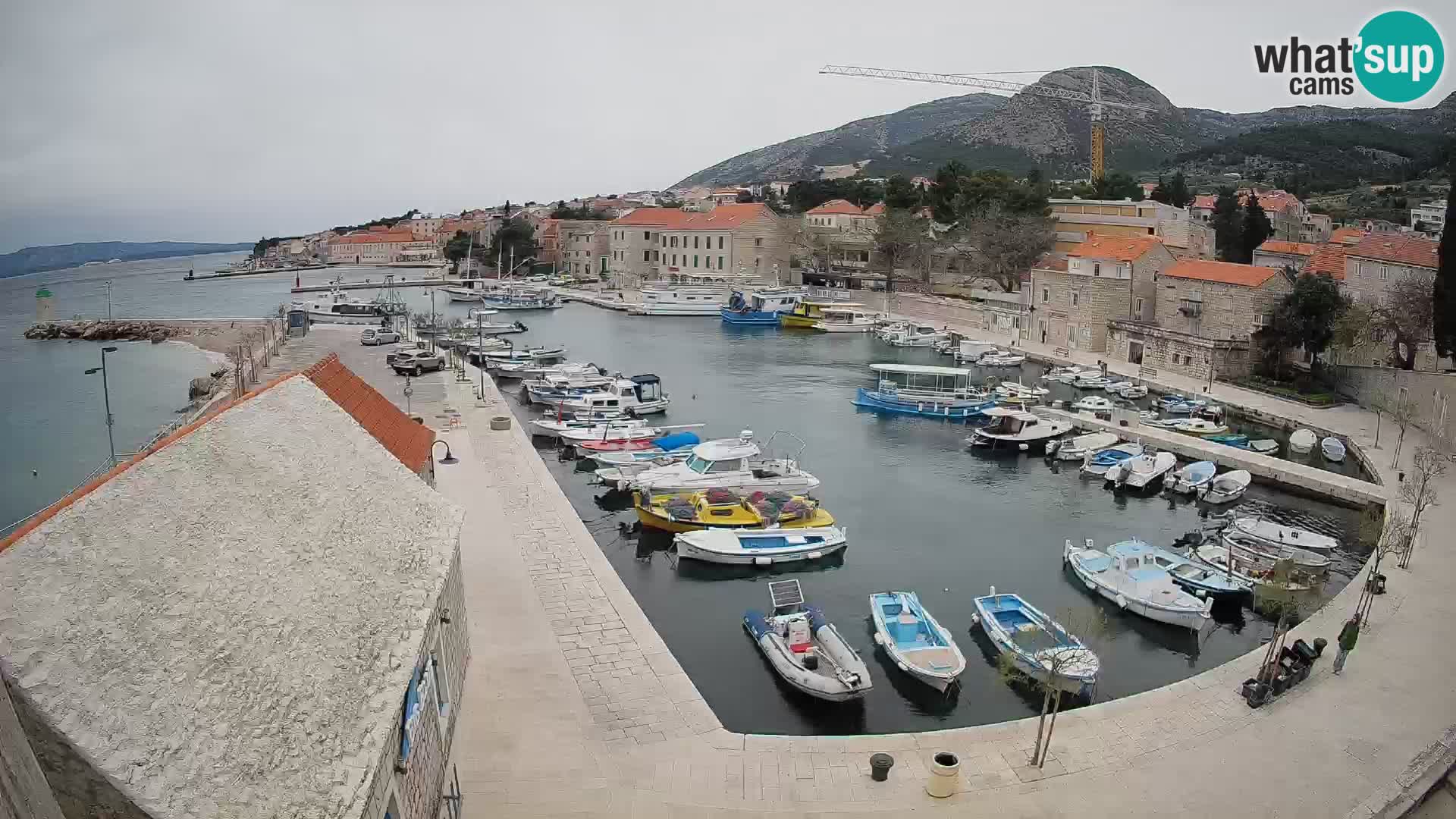 Webcam Bol Harbour – Live View of Bol Riva & Marina